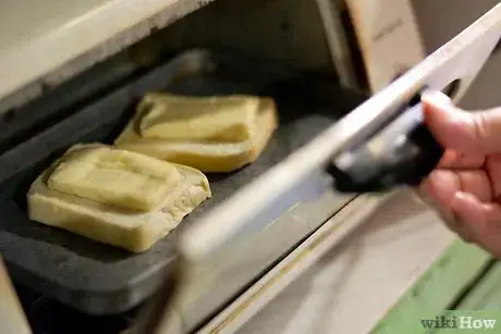 Image intitulée Make a "Grilled" Cheese Sandwich in a Toaster Oven Step 5